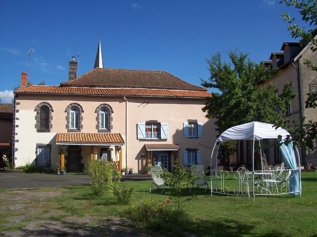 Leclosdipontine L'Ecole Des Demoiselles Pontgibaud Exterior photo